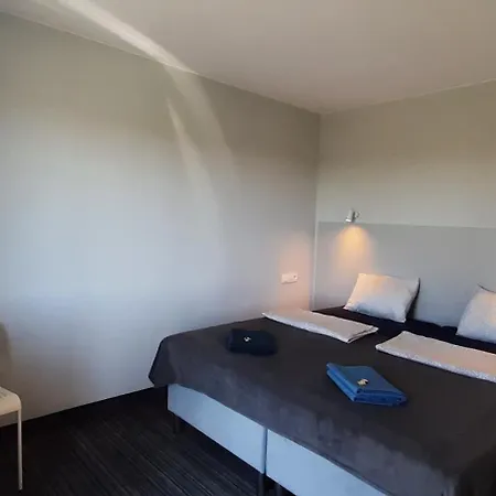 Pionow Rodzinne Apartamenty Urocza 10 Krynica Morska Zimmer foto