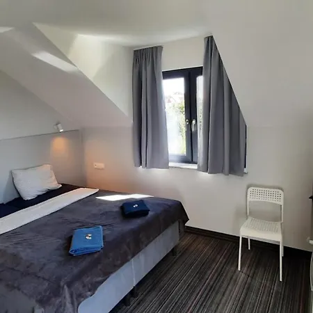 Pionow Rodzinne Apartamenty Urocza 10 Krynica Morska Zimmer foto