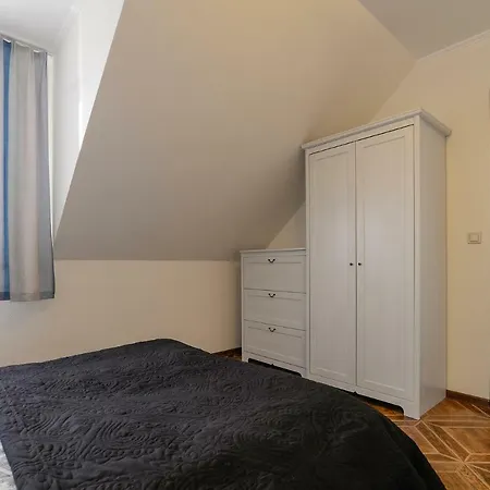 Pionow Rodzinne Apartamenty Urocza 10 Krynica Morska Exterior foto