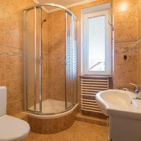 Pionow Rodzinne Apartamenty Urocza 10 Krynica Morska Exterior foto