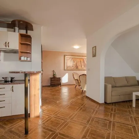 Pionow Rodzinne Apartamenty Urocza 10 Krynica Morska Exterior foto