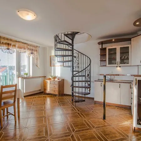 Pionow Rodzinne Apartamenty Urocza 10 Krynica Morska Exterior foto