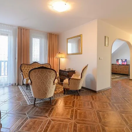 Pionow Rodzinne Apartamenty Urocza 10 Krynica Morska Exterior foto