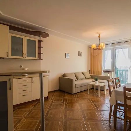 Pionow Rodzinne Apartamenty Urocza 10 Krynica Morska Exterior foto