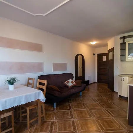 Pionow Rodzinne Apartamenty Urocza 10 Krynica Morska Exterior foto