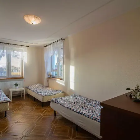 Pionow Rodzinne Apartamenty Urocza 10 Krynica Morska Exterior foto