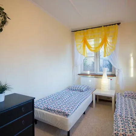 Pionow Rodzinne Apartamenty Urocza 10 Krynica Morska Exterior foto